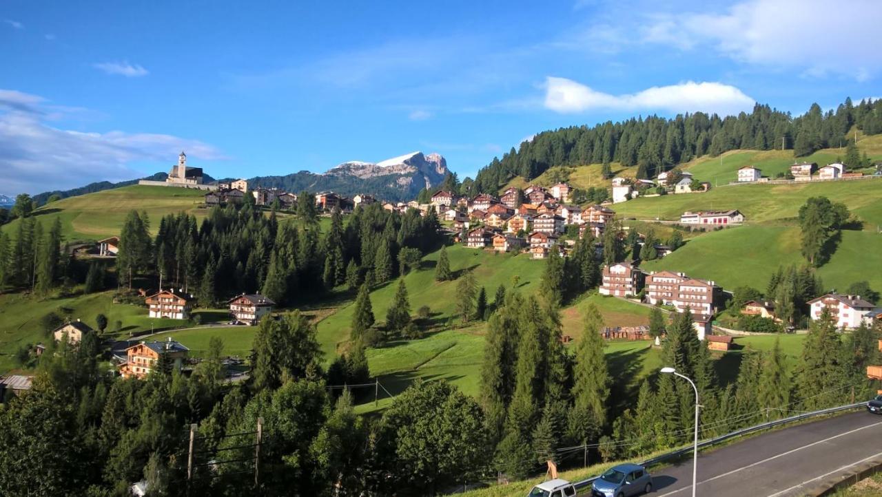 Vista Pelmo Apartman Colle Santa Lucia Kültér fotó